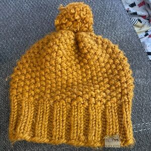 Gorgeous hand knit chunky wool hat￼